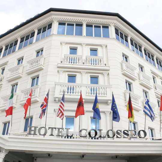 hotel de luxe tirana